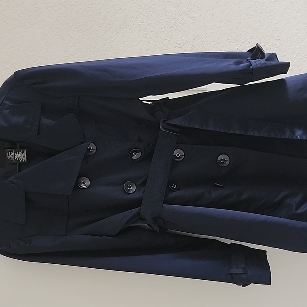 A sharp George raincoat